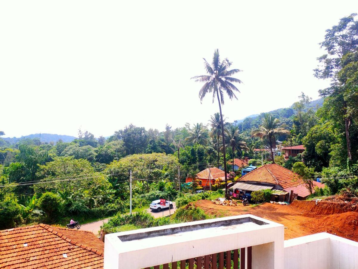 Empra Exotica Apartment Madikeri Bagian luar foto